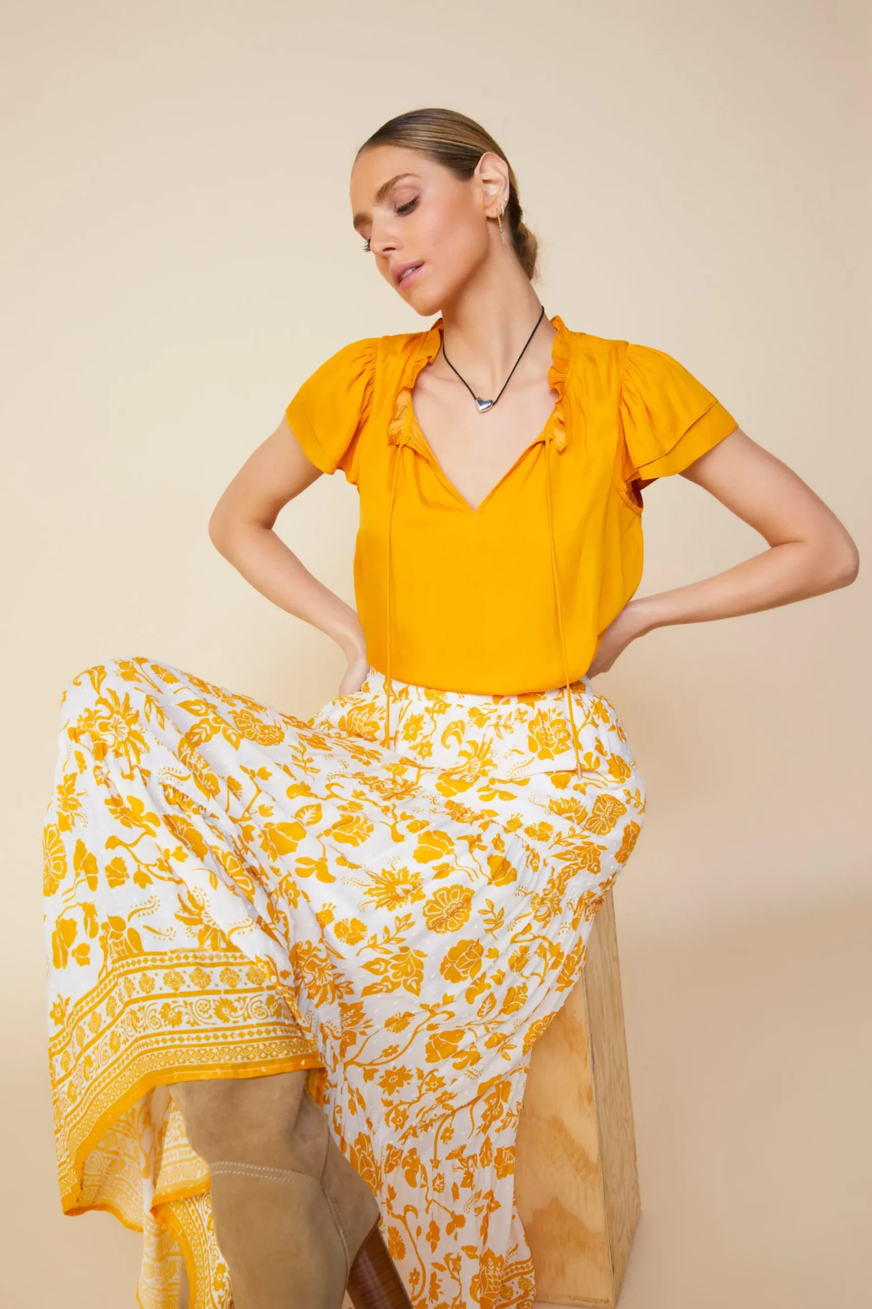 SKIES ARE BLUE Skirts*Border Print Maxi Skirt White-marigold