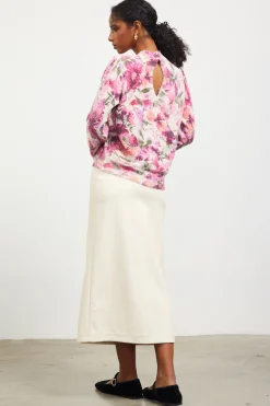 SKIES ARE BLUE Sweaters*Camelia Floral Print Sweater Blush-plum