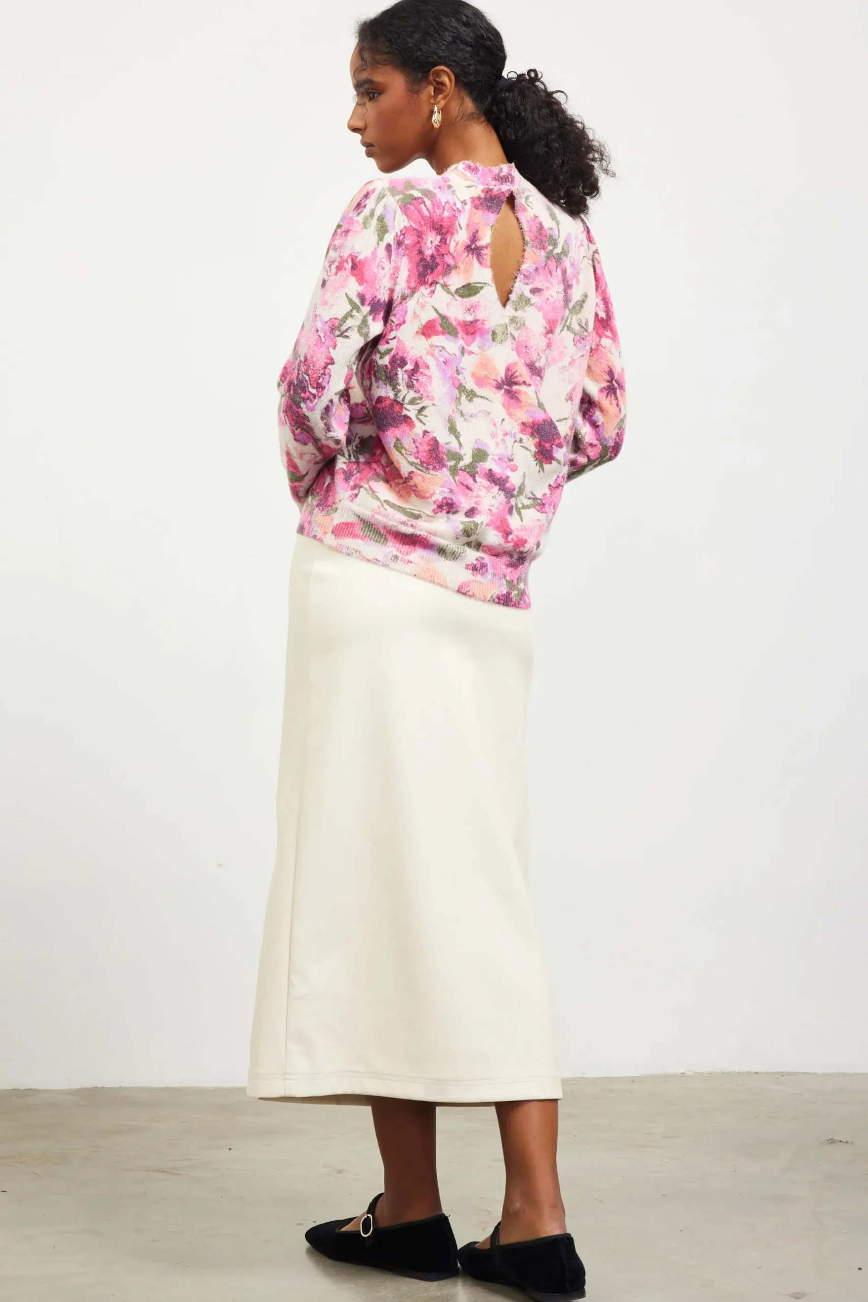 SKIES ARE BLUE Sweaters*Camelia Floral Print Sweater Blush-plum
