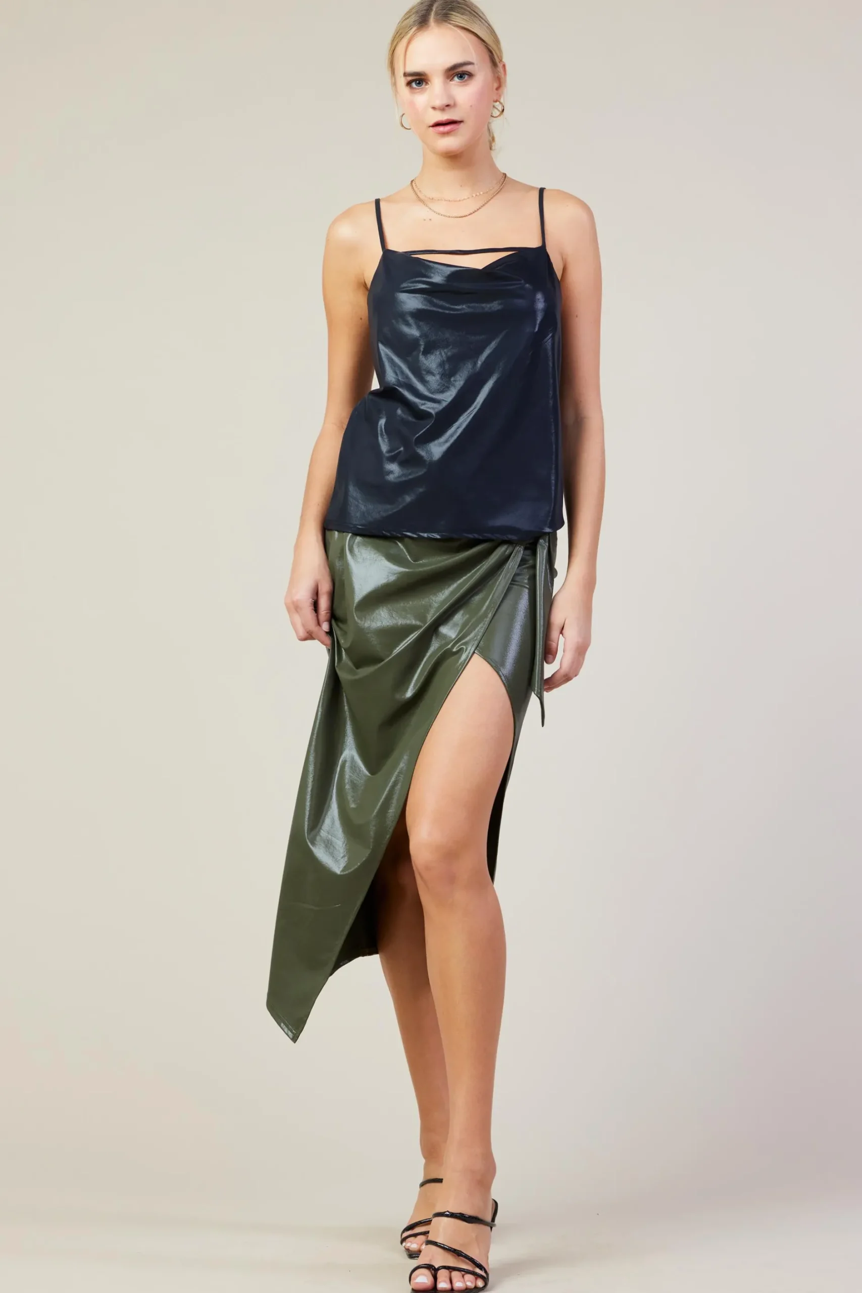 SKIES ARE BLUE Sleeveless Tops*Cowl Neck Tank Top Black