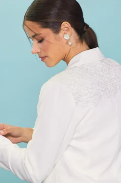 SKIES ARE BLUE Blazers*Crochet Trim Shirred Sleeve Blazer White