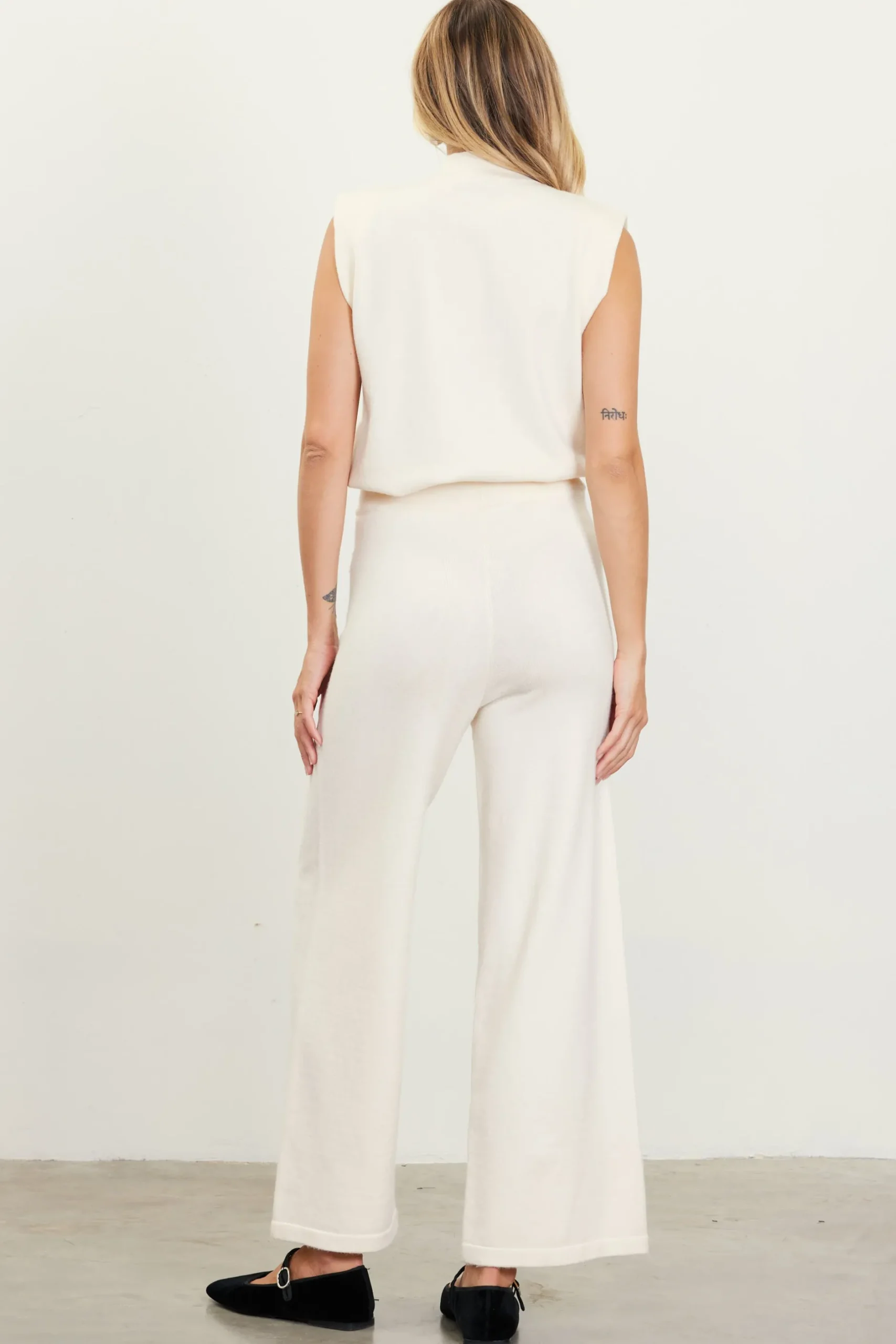SKIES ARE BLUE Pants*Cropped Knit Pants Cream