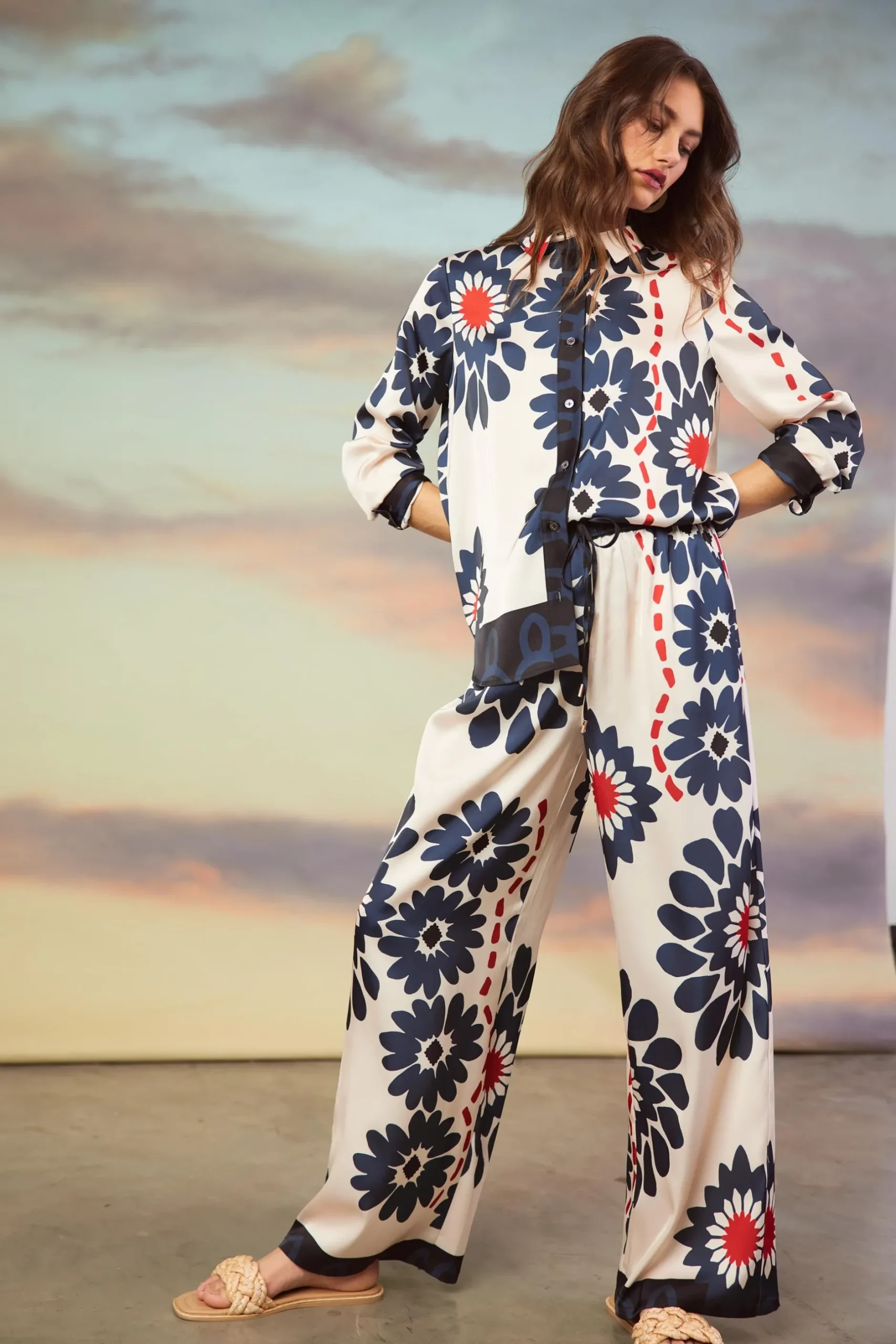 SKIES ARE BLUE Pants*Floral Print Elastic Waistband Pants Ivory-navy