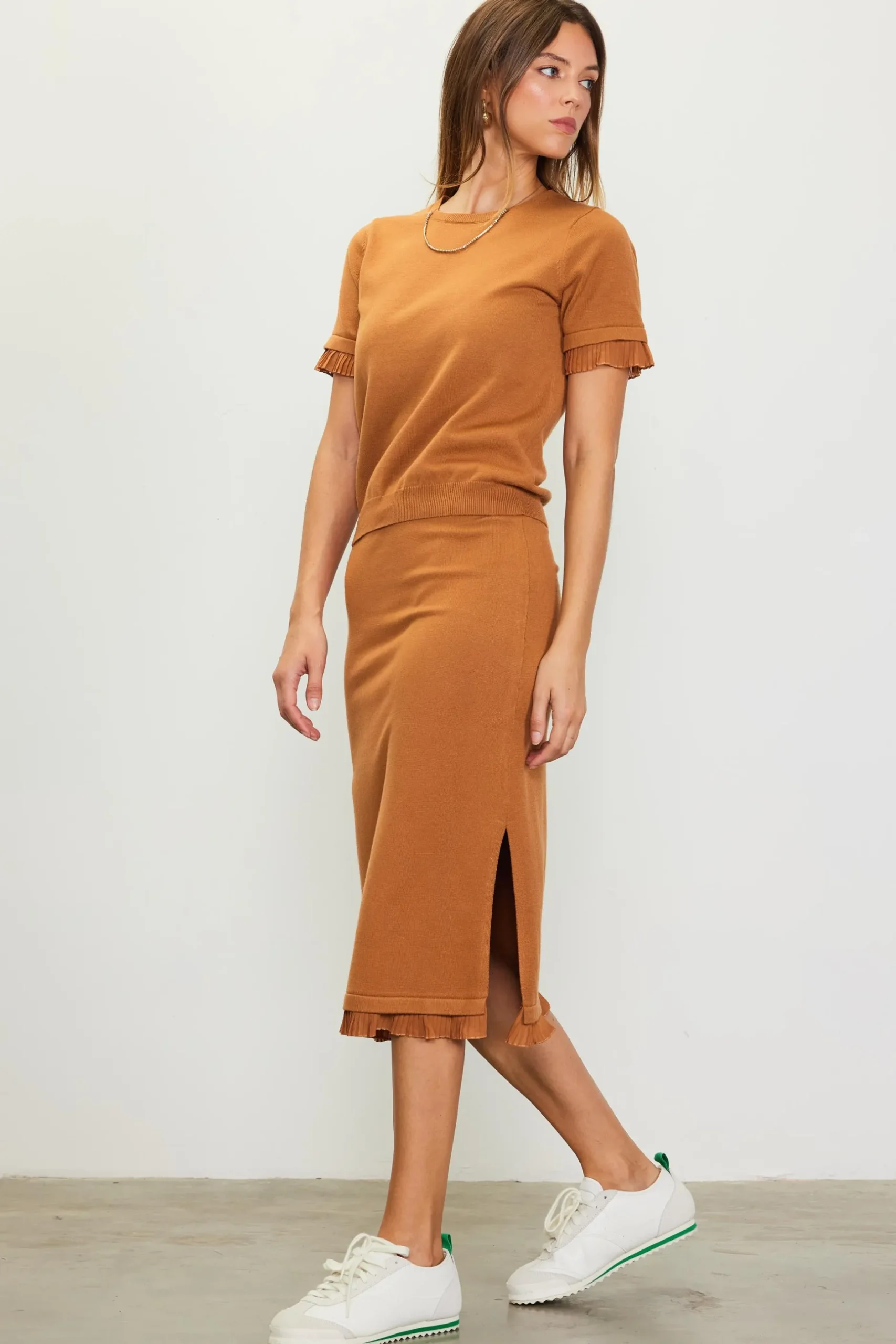 SKIES ARE BLUE Skirts*Knit Midi Ruffle Detail Skirt Darkcamel