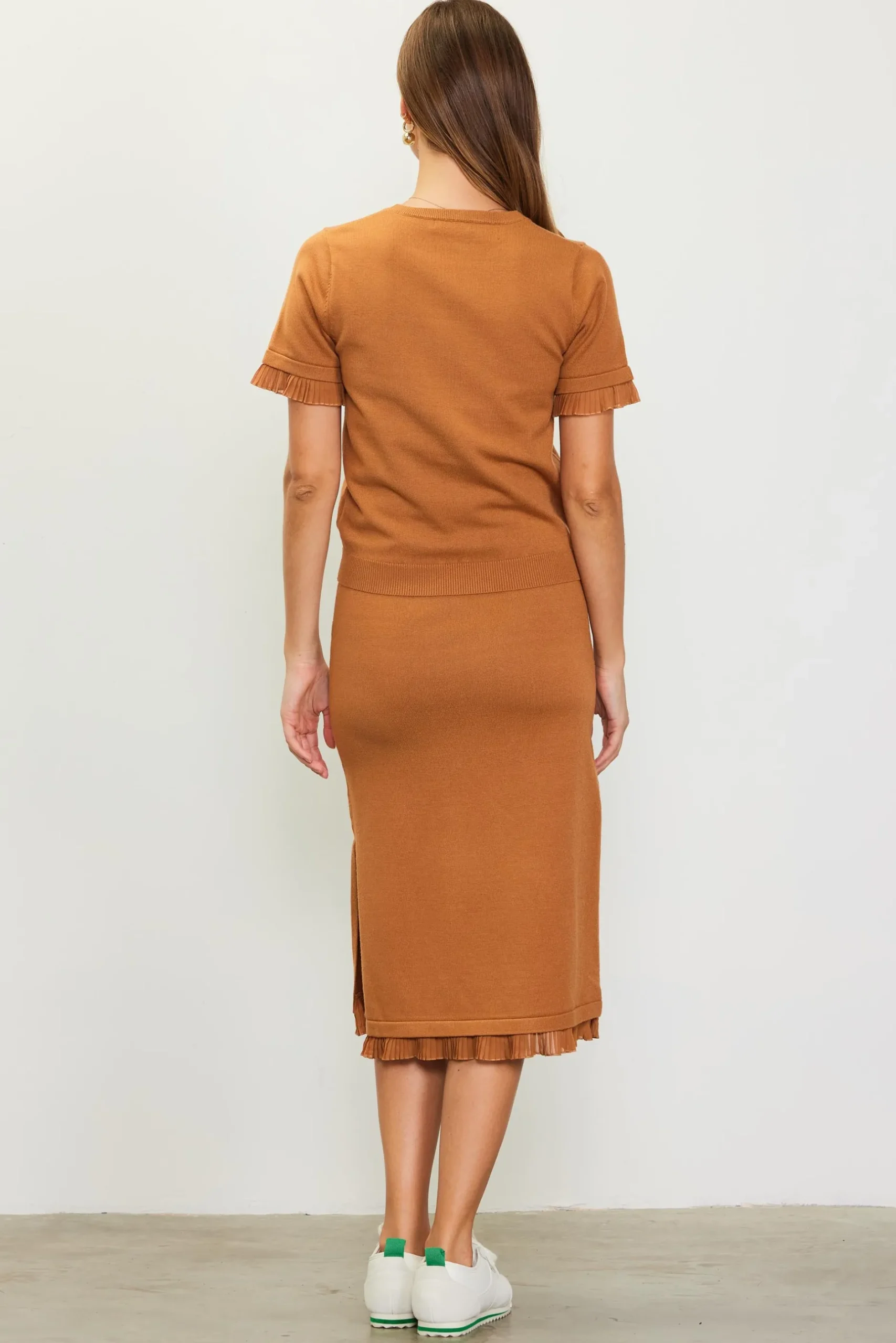 SKIES ARE BLUE Skirts*Knit Midi Ruffle Detail Skirt Darkcamel