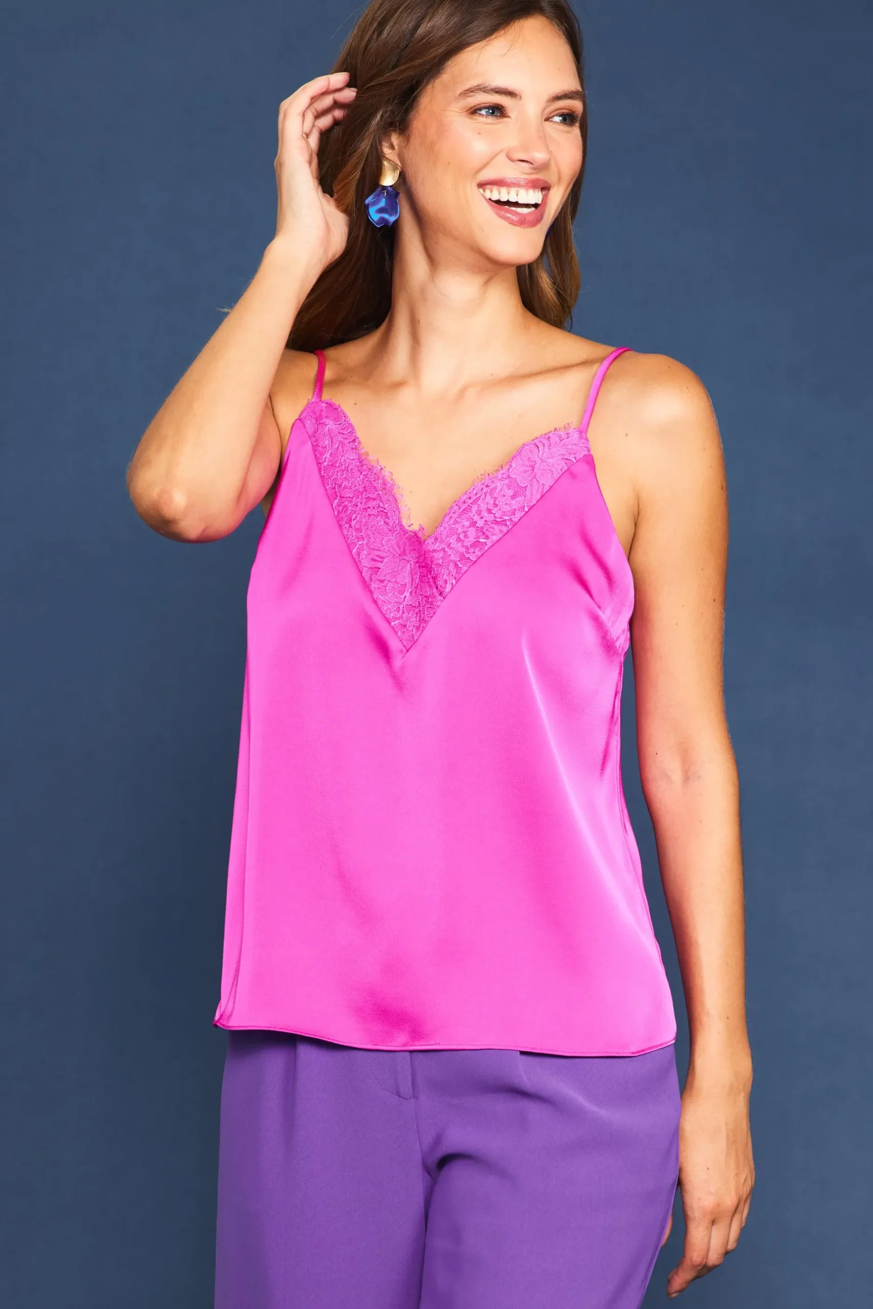 SKIES ARE BLUE Sleeveless Tops*Lace Detail Cami Magenta
