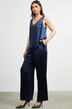 SKIES ARE BLUE Sleeveless Tops*Lace Trim Cami Top Navy