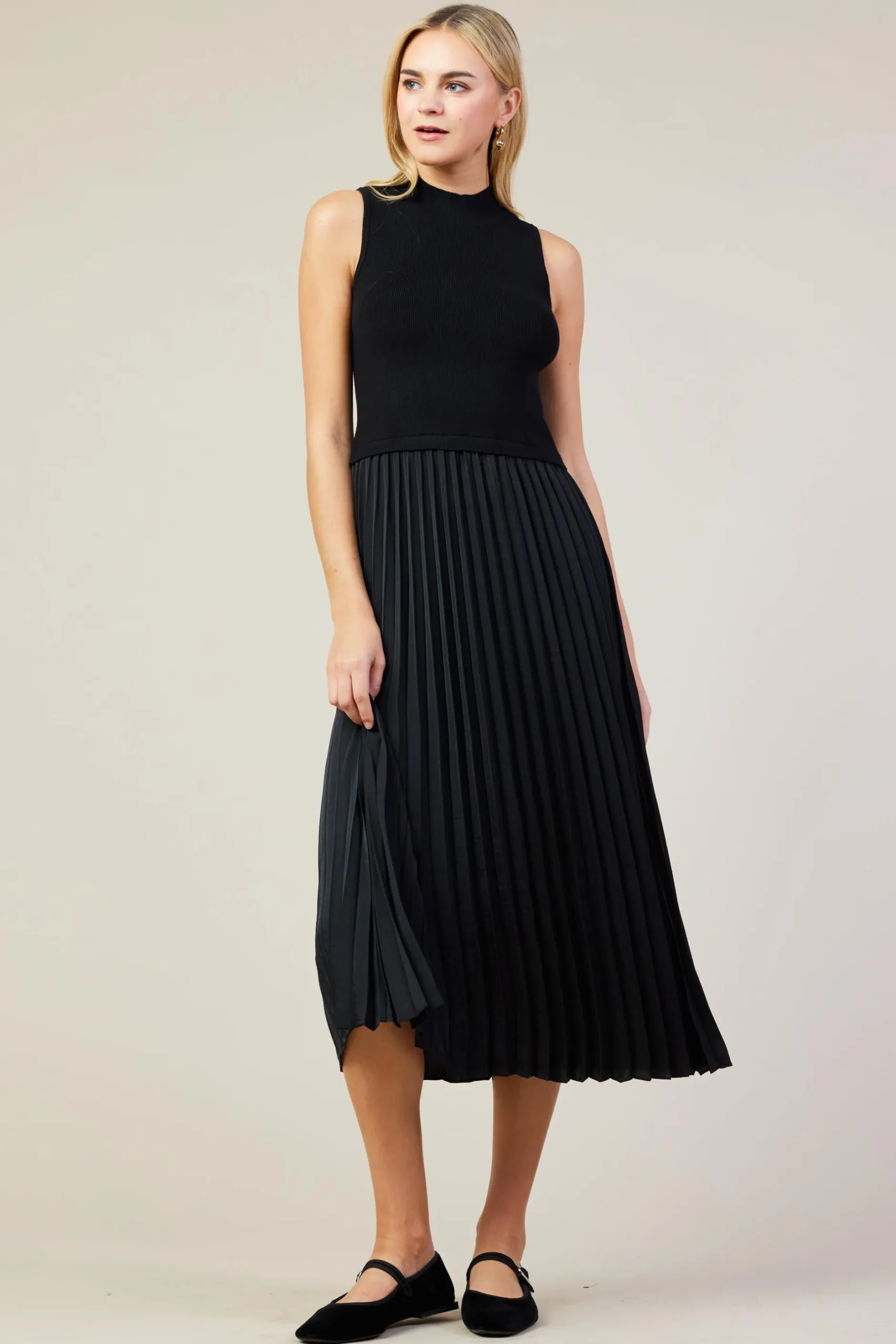 SKIES ARE BLUE Midi Dresses*Mixed Media Pleated Midi Dress Black