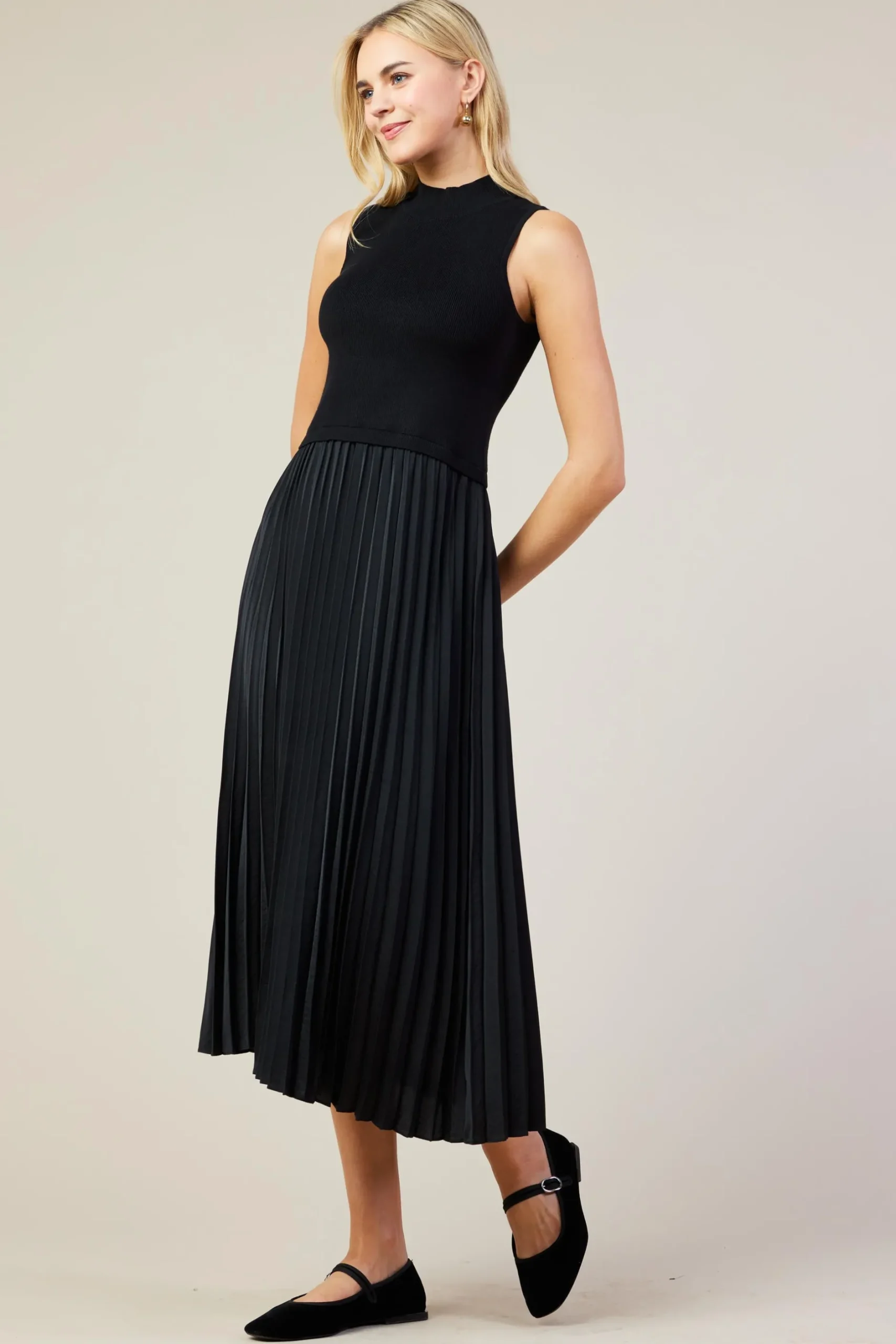 SKIES ARE BLUE Midi Dresses*Mixed Media Pleated Midi Dress Black