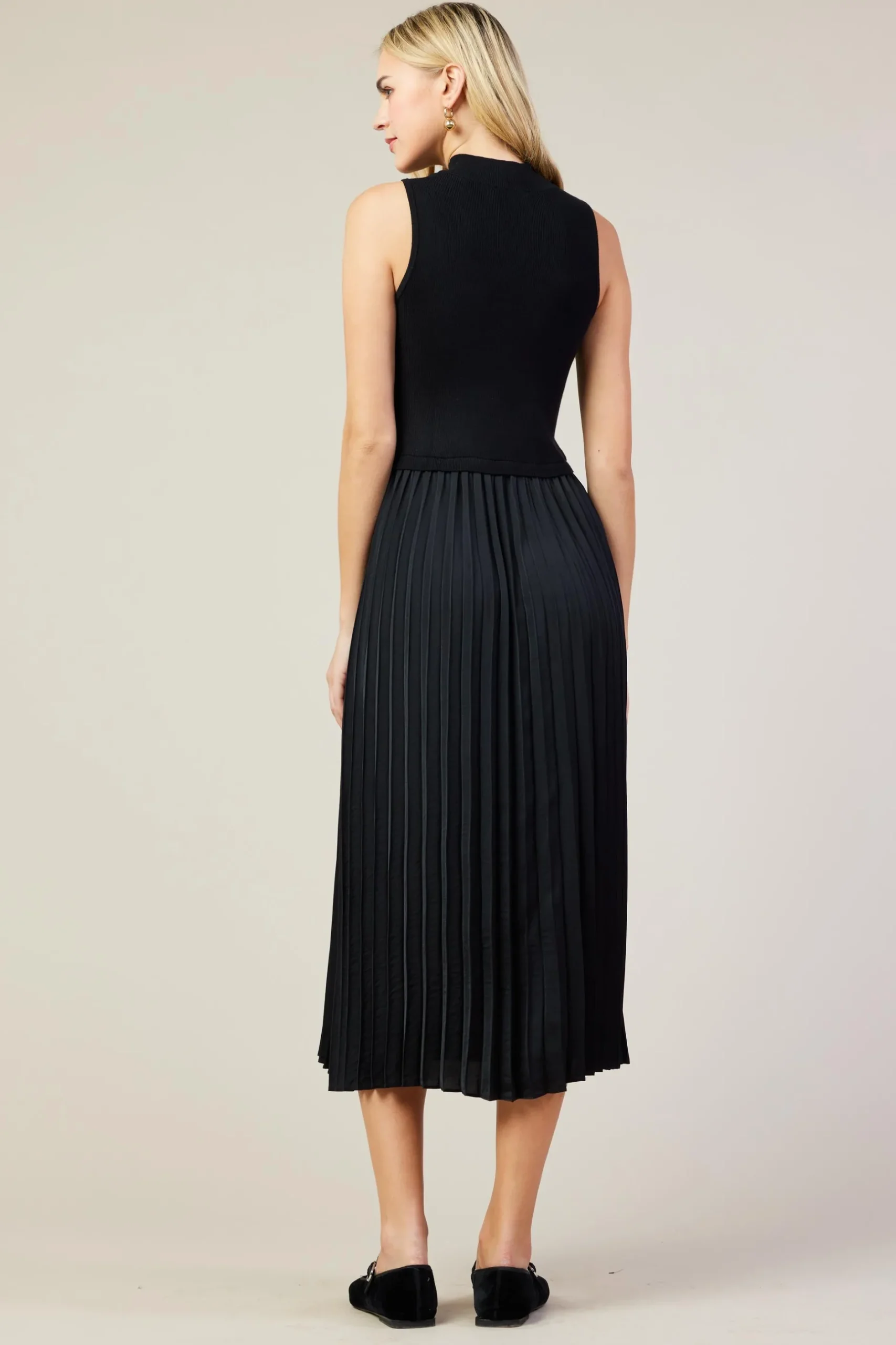 SKIES ARE BLUE Midi Dresses*Mixed Media Pleated Midi Dress Black