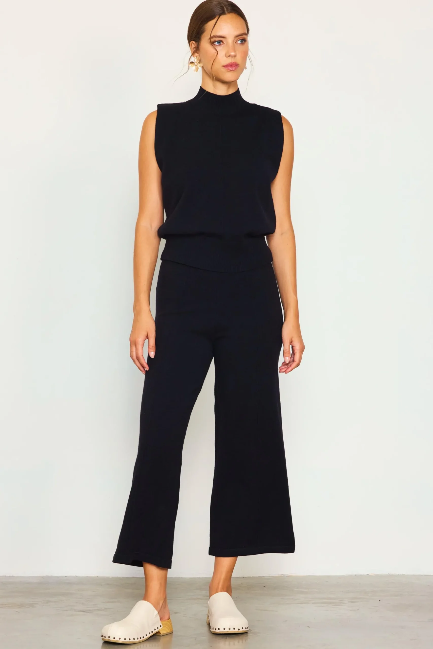 SKIES ARE BLUE Short Sleeve Tops*Mock Neck Sleeveless Knit Top Black
