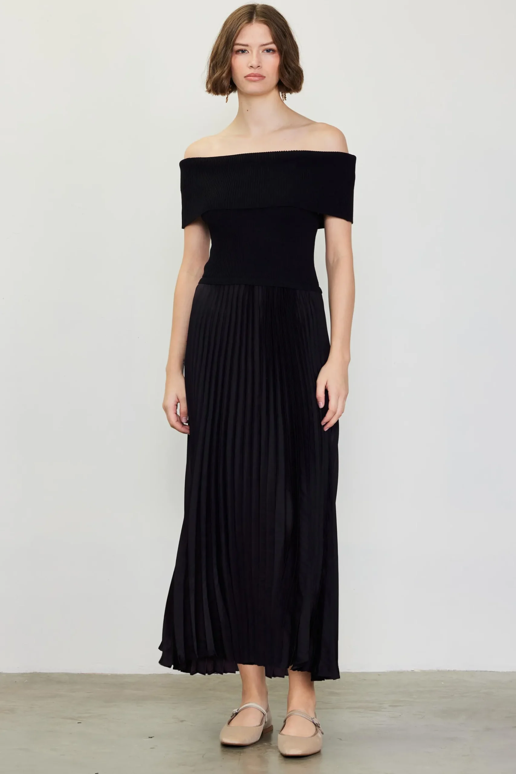 SKIES ARE BLUE Midi Dresses*Off Shoulder Mixed Media Pleated Dress Black