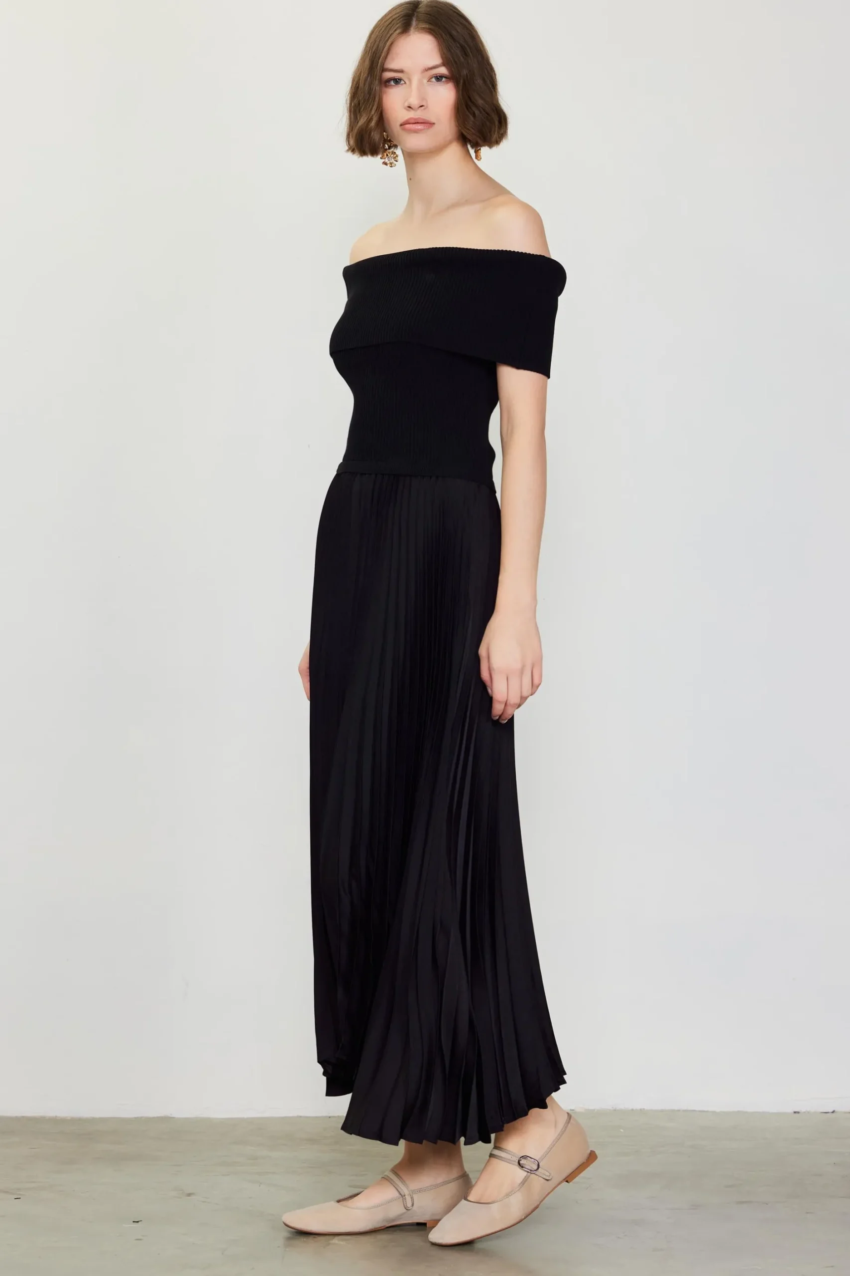 SKIES ARE BLUE Midi Dresses*Off Shoulder Mixed Media Pleated Dress Black
