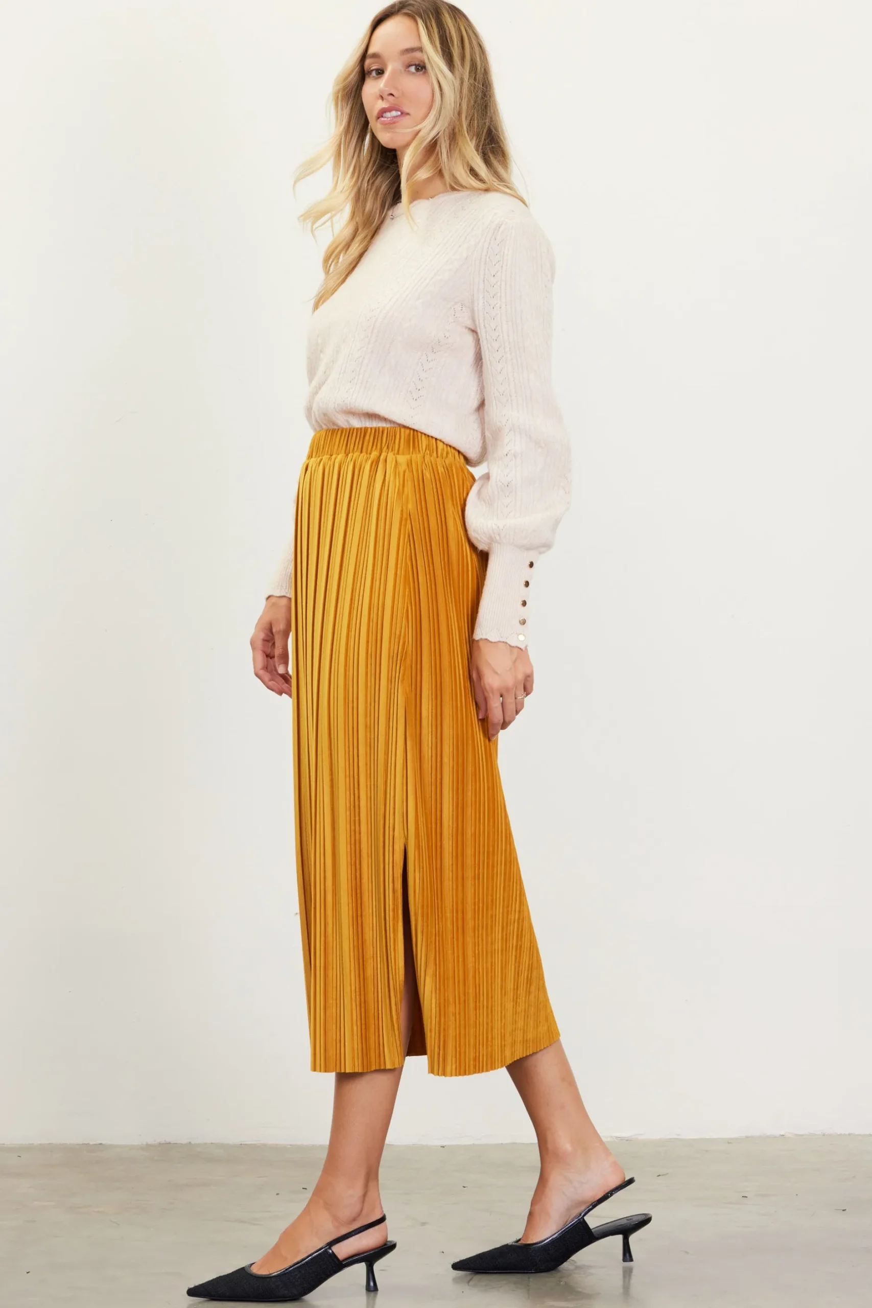SKIES ARE BLUE Skirts*Pleated Velvet Midi Skirt Mustard
