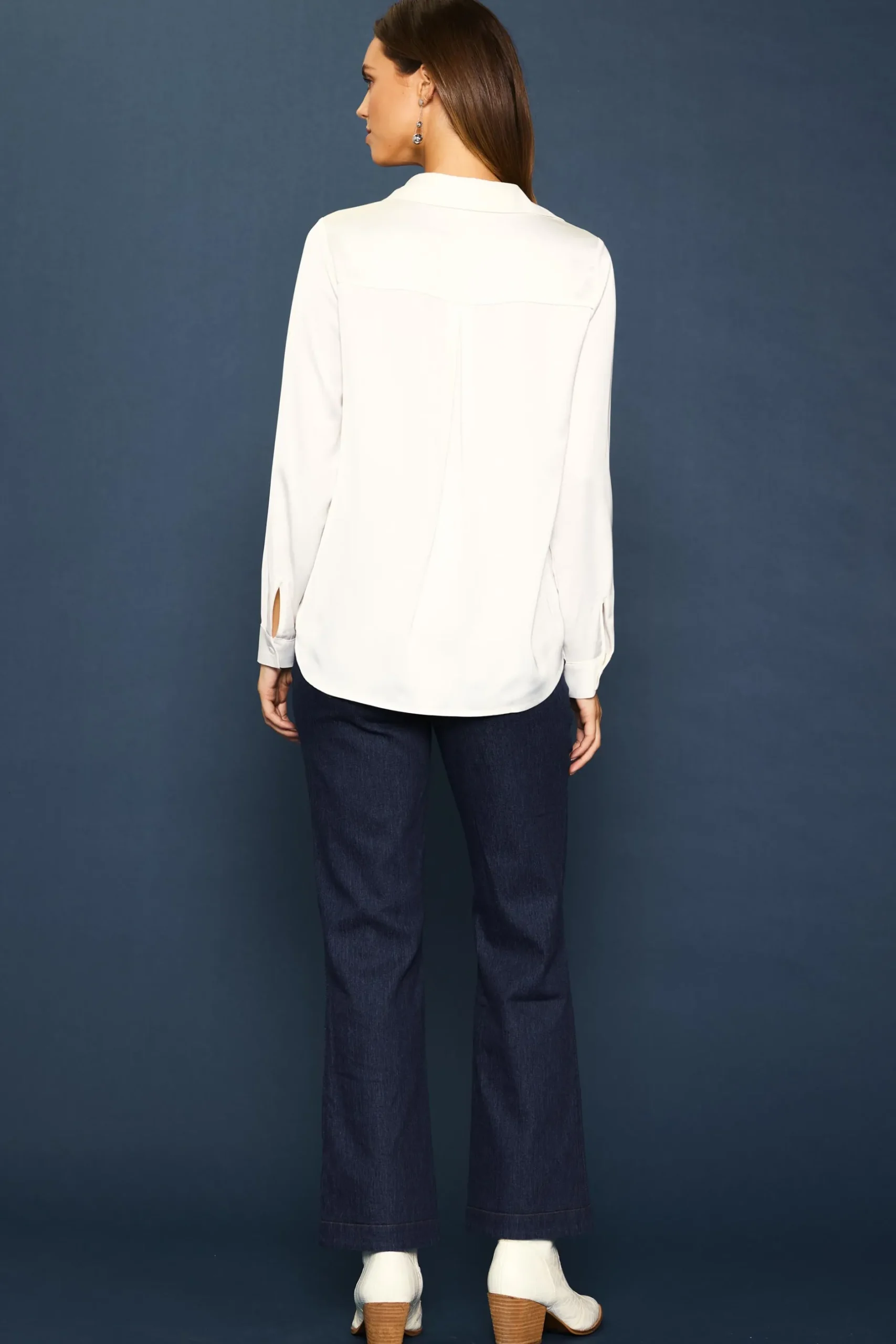 SKIES ARE BLUE Blouses*Recycled Button Down Top Offwhite