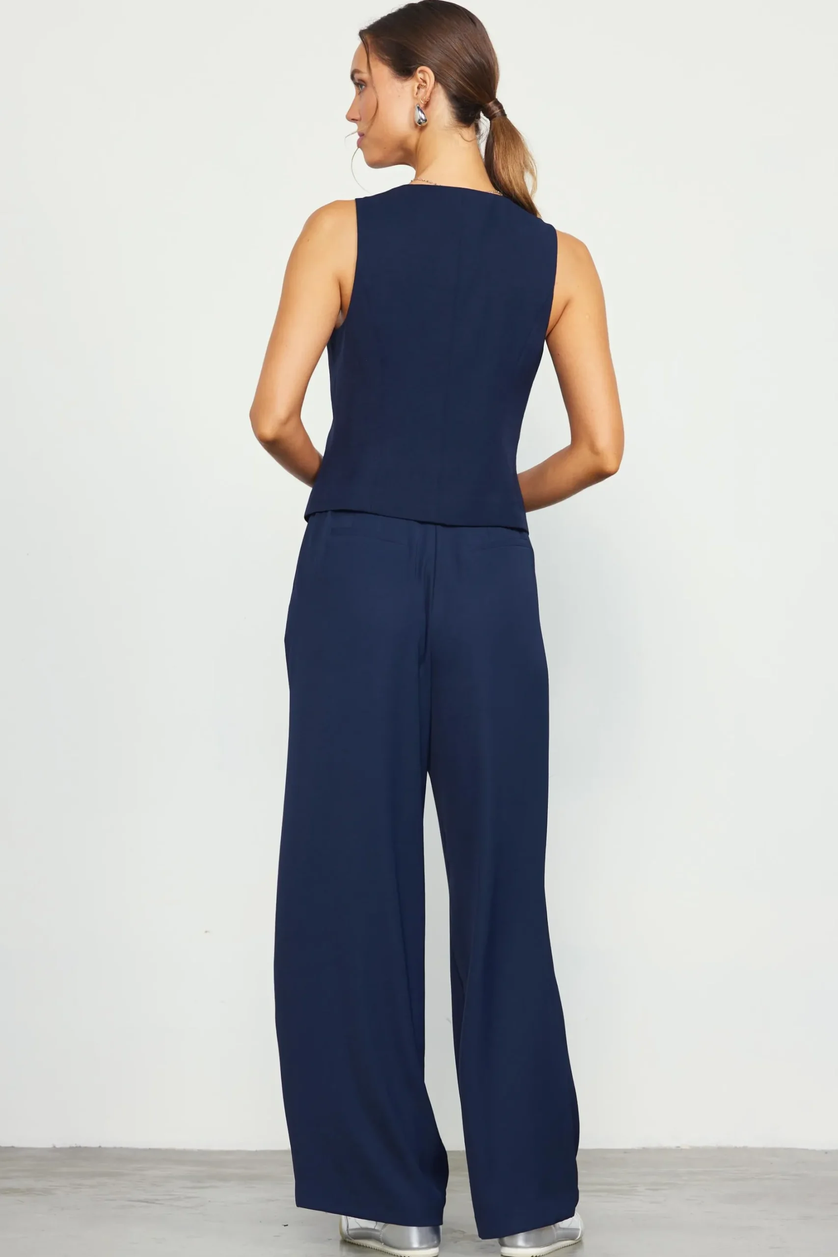 SKIES ARE BLUE Sleeveless Tops*Recycled Button Down Vest Midnightnavy