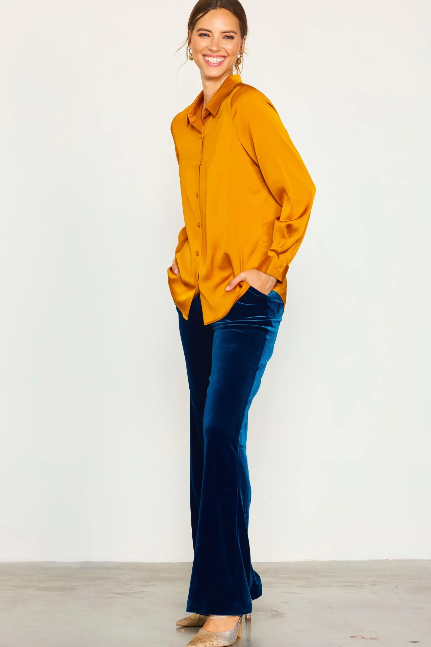 SKIES ARE BLUE Long Sleeve Tops*Recycled Classic Button Down Top Mustard