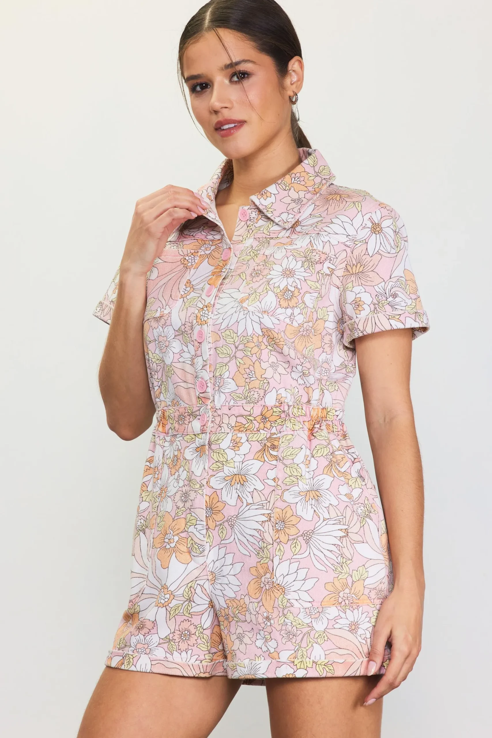 SKIES ARE BLUE Jumpsuits*Retro Floral Collared Romper Apricot