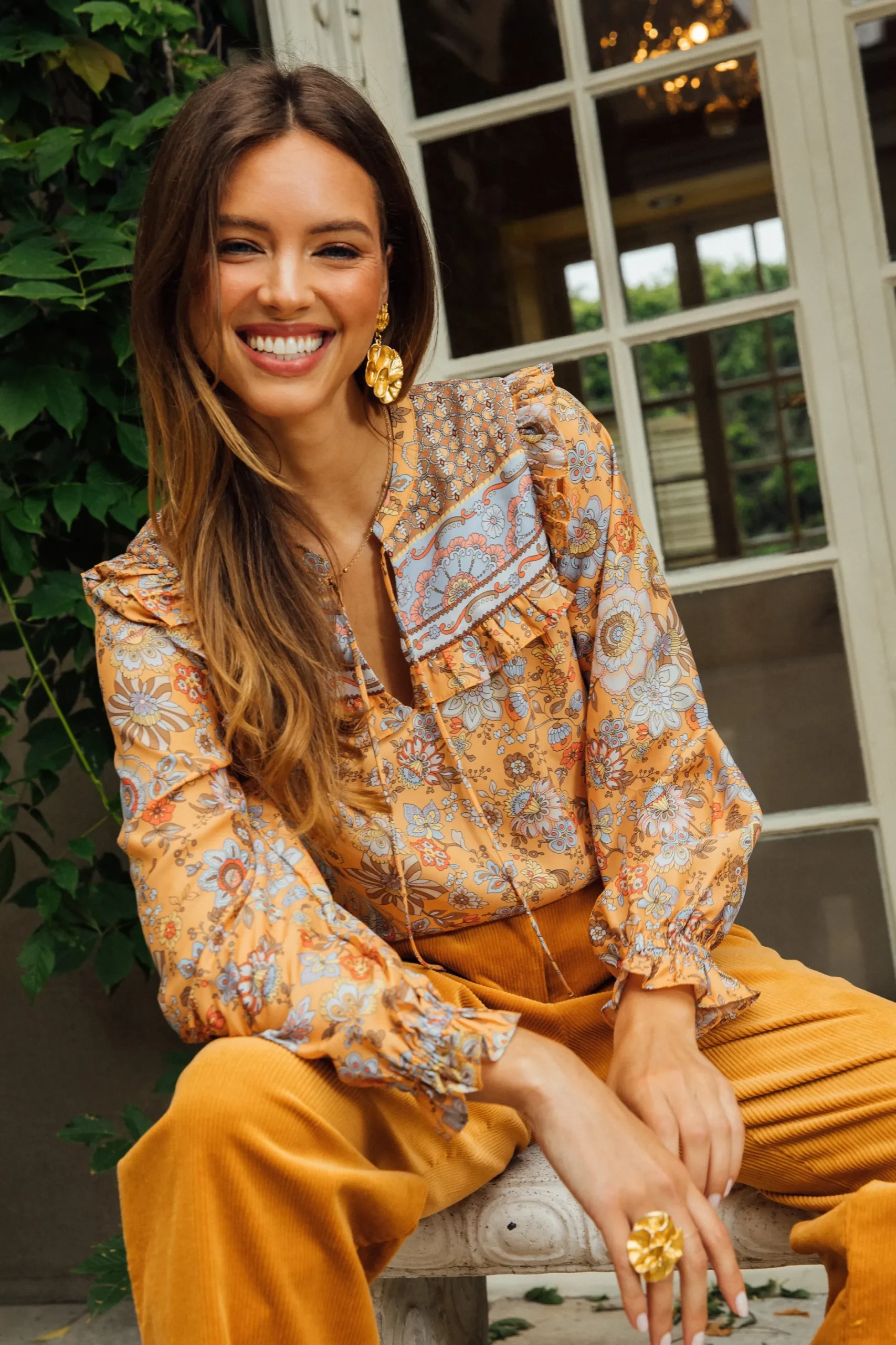 SKIES ARE BLUE Blouses|Long Sleeve Tops*Retro Floral Motif Blouse Mustard