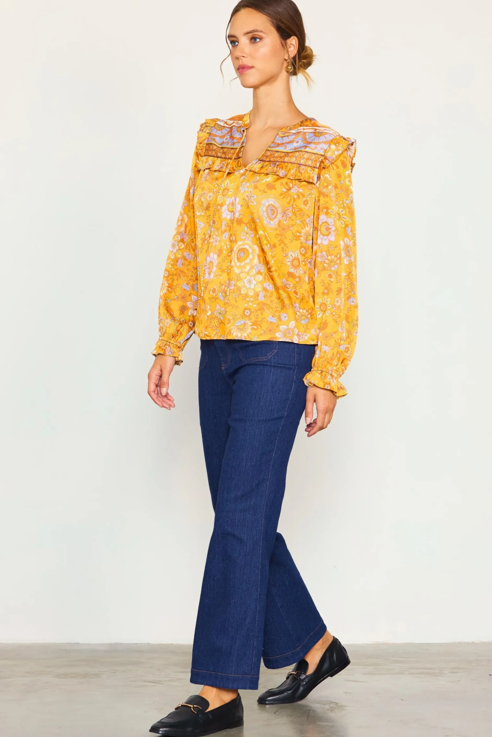 SKIES ARE BLUE Blouses|Long Sleeve Tops*Retro Floral Motif Blouse Mustard