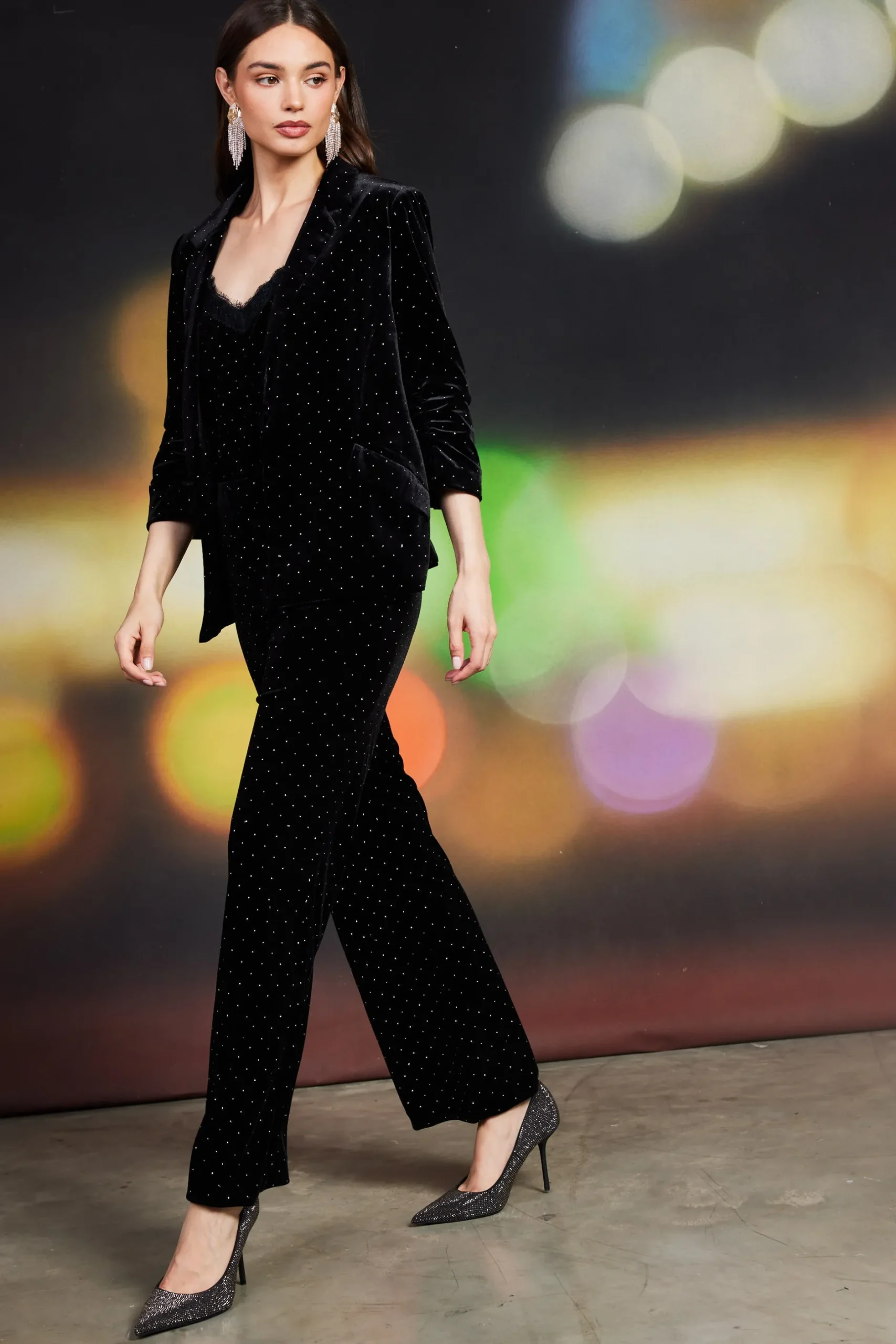 SKIES ARE BLUE Blazers*Rhinestone Ruched Velvet Blazer Black
