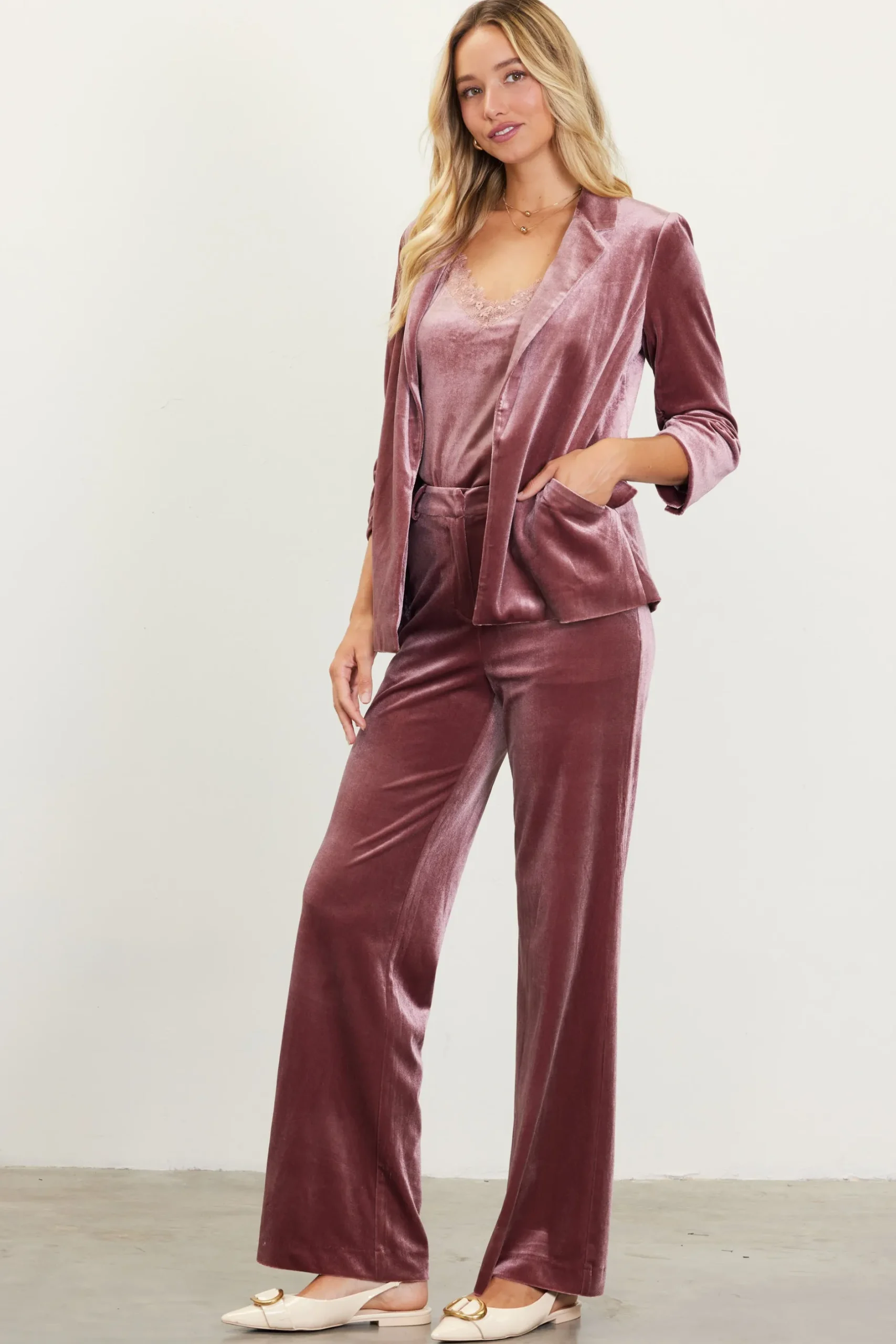 SKIES ARE BLUE Blazers*Ruched Velvet Blazer Mauve