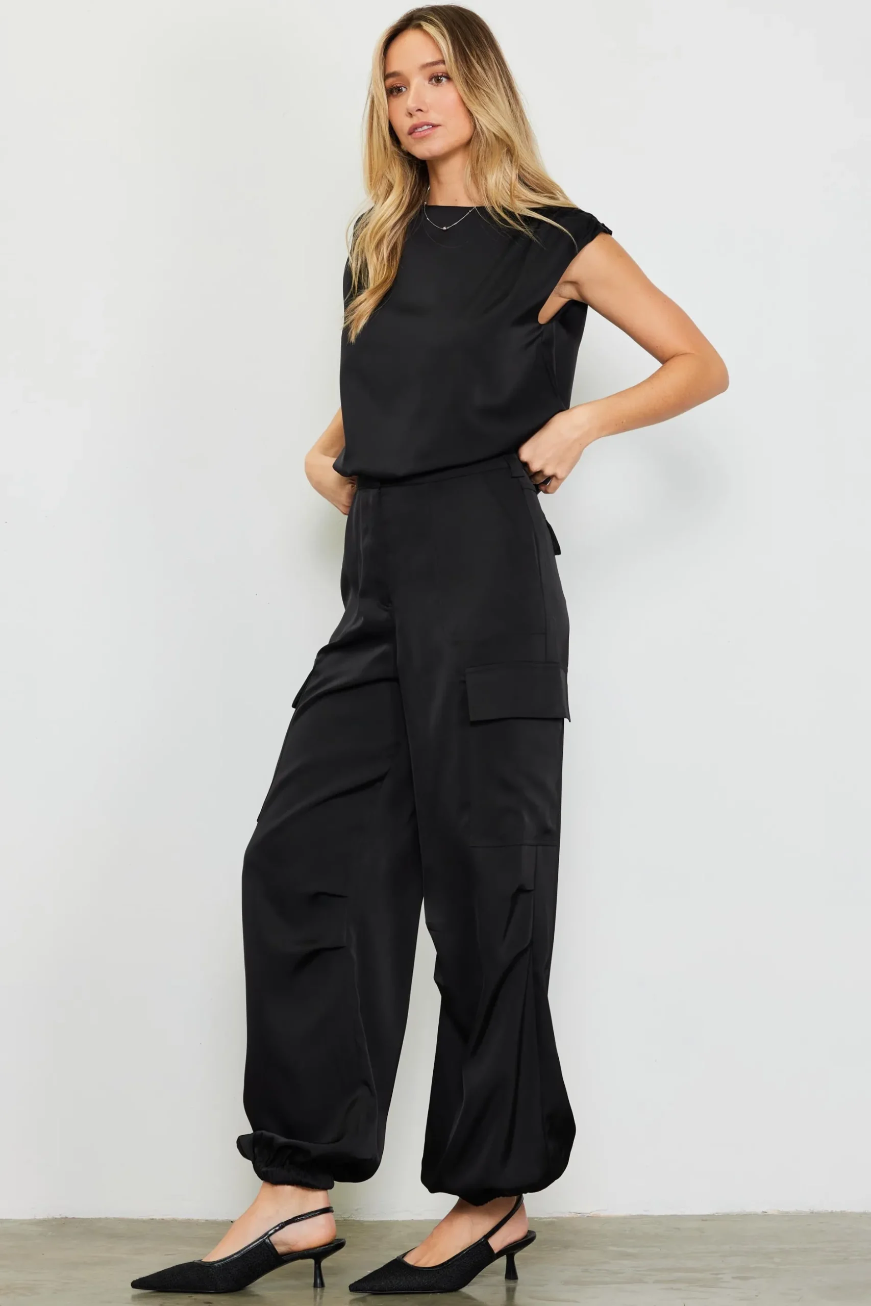 SKIES ARE BLUE Pants*Satin Cargo Pants Black