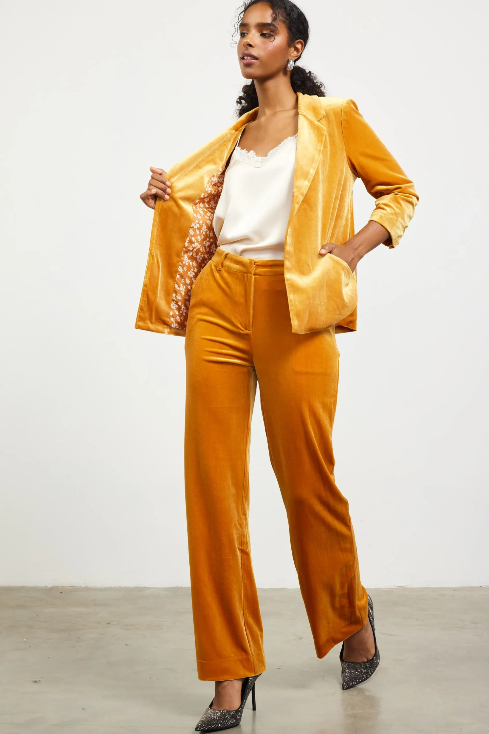 SKIES ARE BLUE Pants*Velvet Wide Leg Pants Goldenmustard